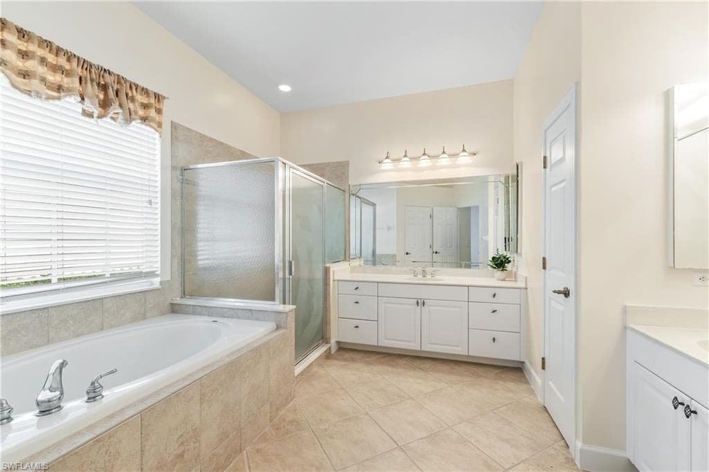 5562 Whispering Willow WAY, FORT MYERS FL 33908-15