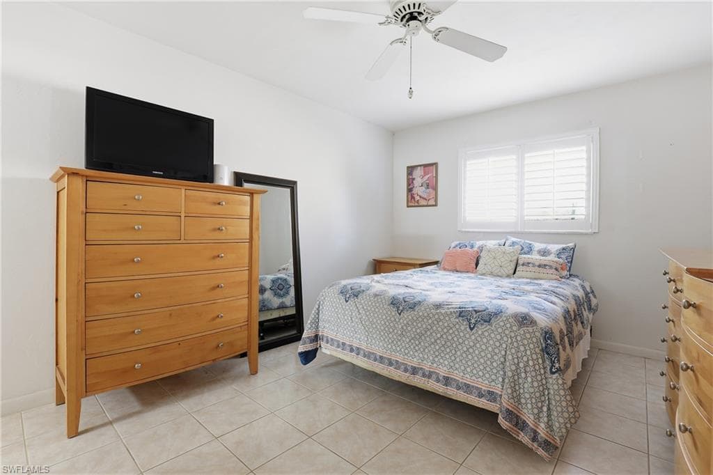 1113 Cape Coral PKWY W # 102, CAPE CORAL FL 33914-16