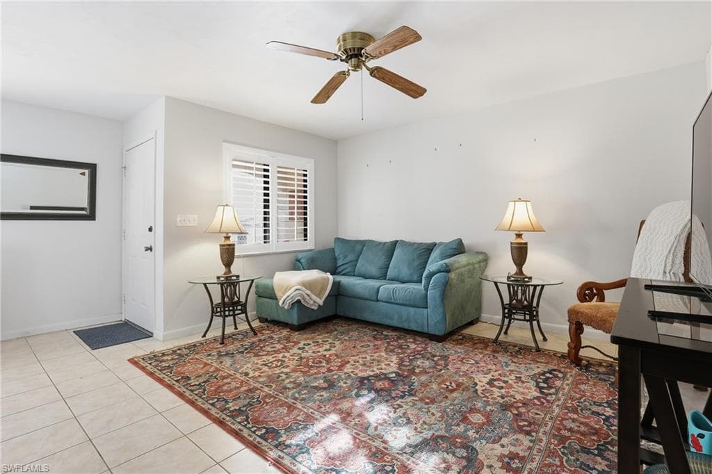 1113 Cape Coral PKWY W # 102, CAPE CORAL FL 33914-11