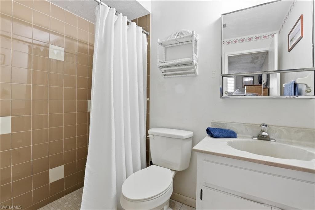 1113 Cape Coral PKWY W # 102, CAPE CORAL FL 33914-19