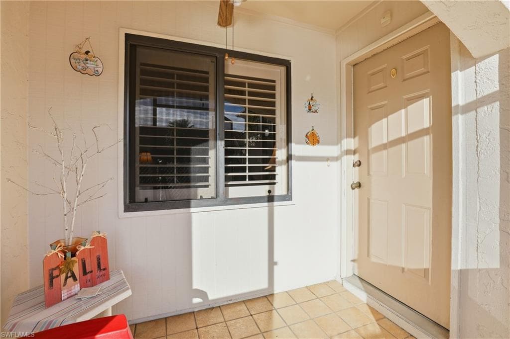 1113 Cape Coral PKWY W # 102, CAPE CORAL FL 33914-3
