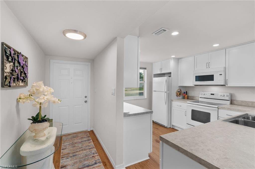 1661 Edith Esplanade # 102, CAPE CORAL FL 33904-9