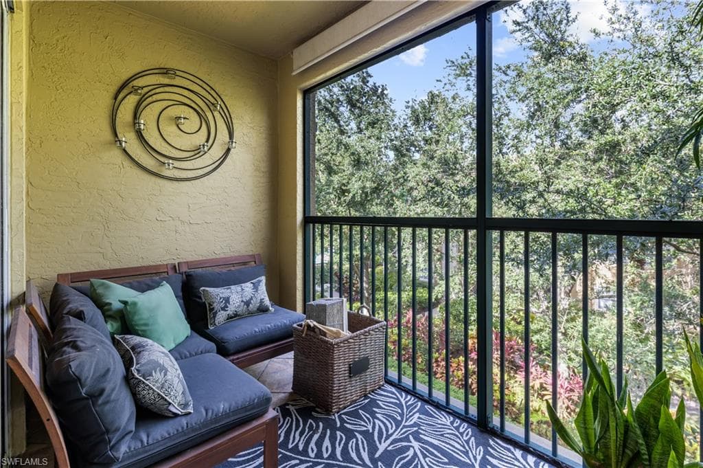 8870 Colonnades CT W # 336, BONITA SPRINGS FL 34135-16