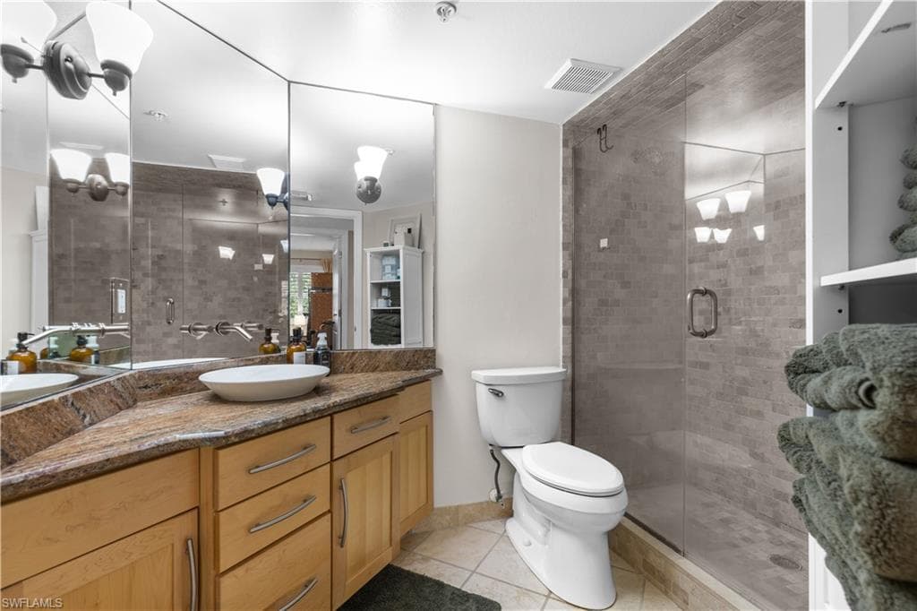 8870 Colonnades CT W # 336, BONITA SPRINGS FL 34135-15