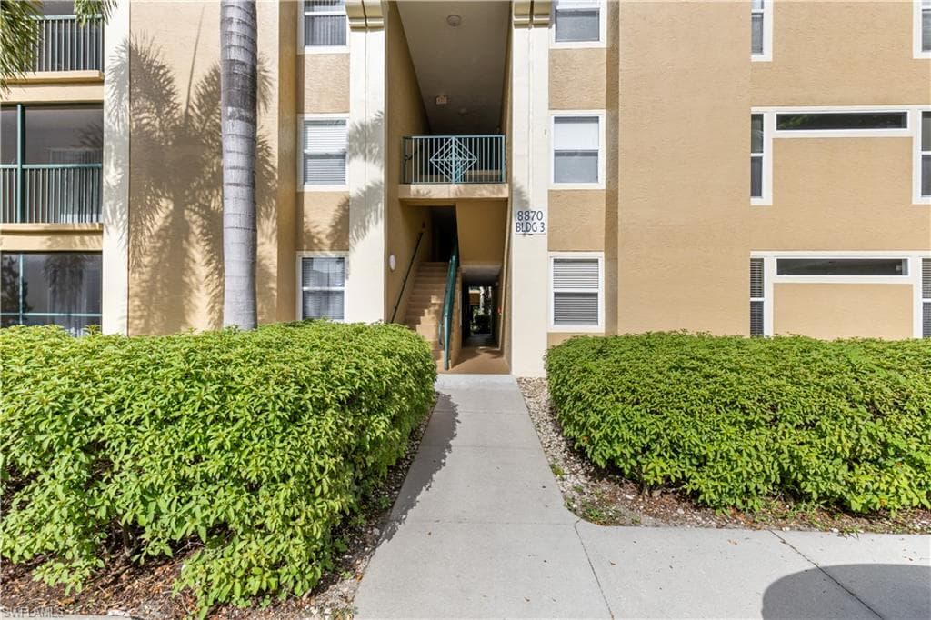 8870 Colonnades CT W # 336, BONITA SPRINGS FL 34135-25