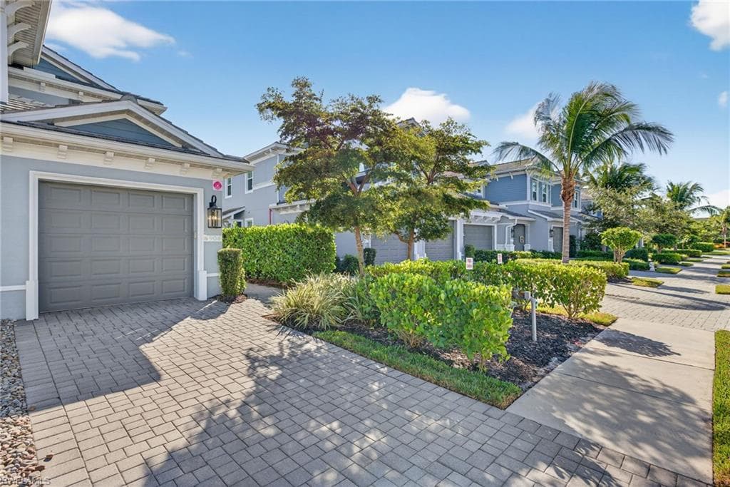 2554 SEYCHELLES DR 904-23