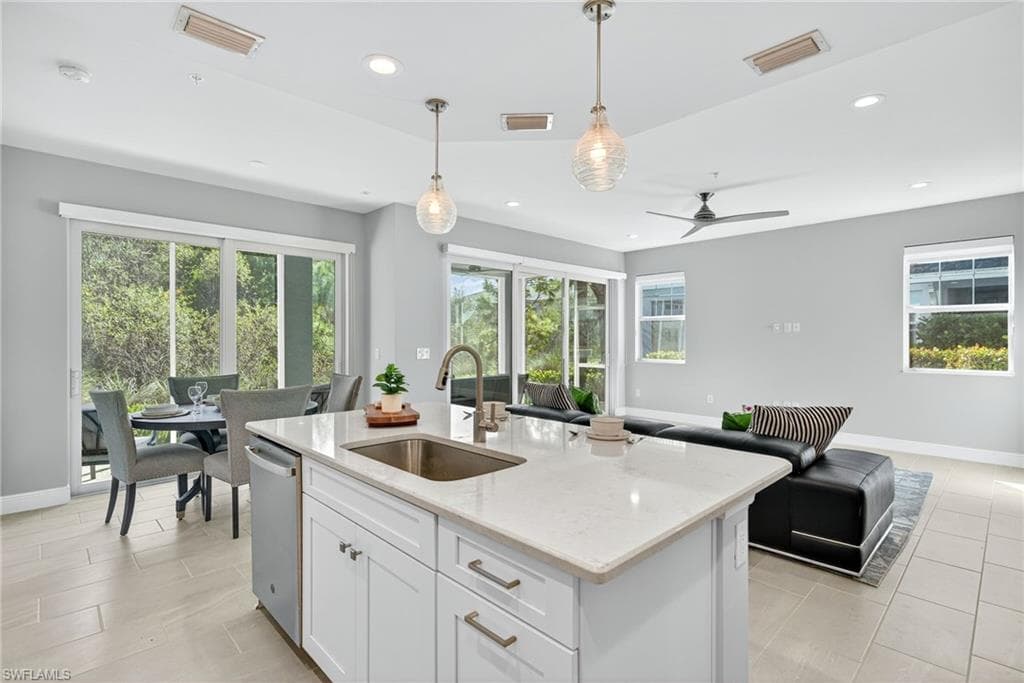 2554 SEYCHELLES DR 904-4