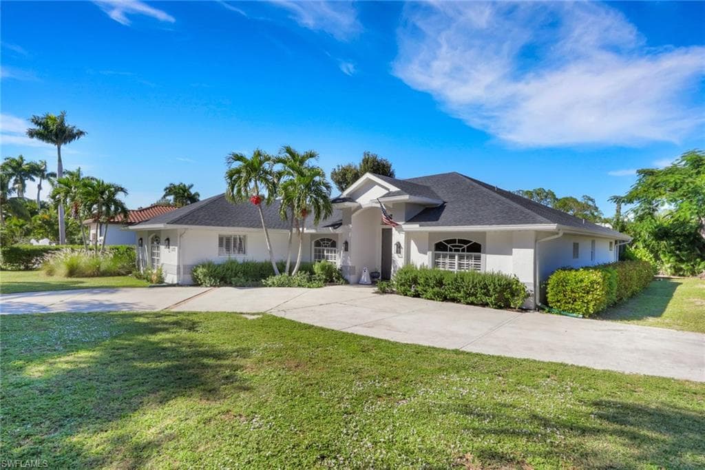 1377 Coconut DR, FORT MYERS FL 33901-1