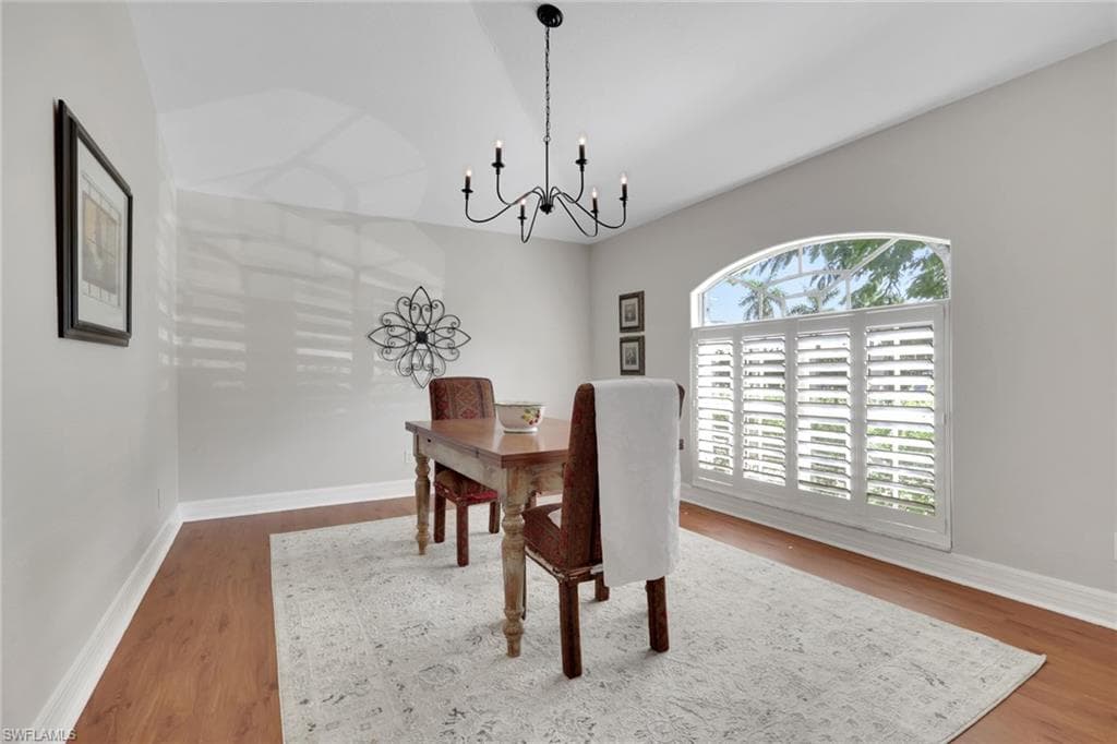 1377 Coconut DR, FORT MYERS FL 33901-4