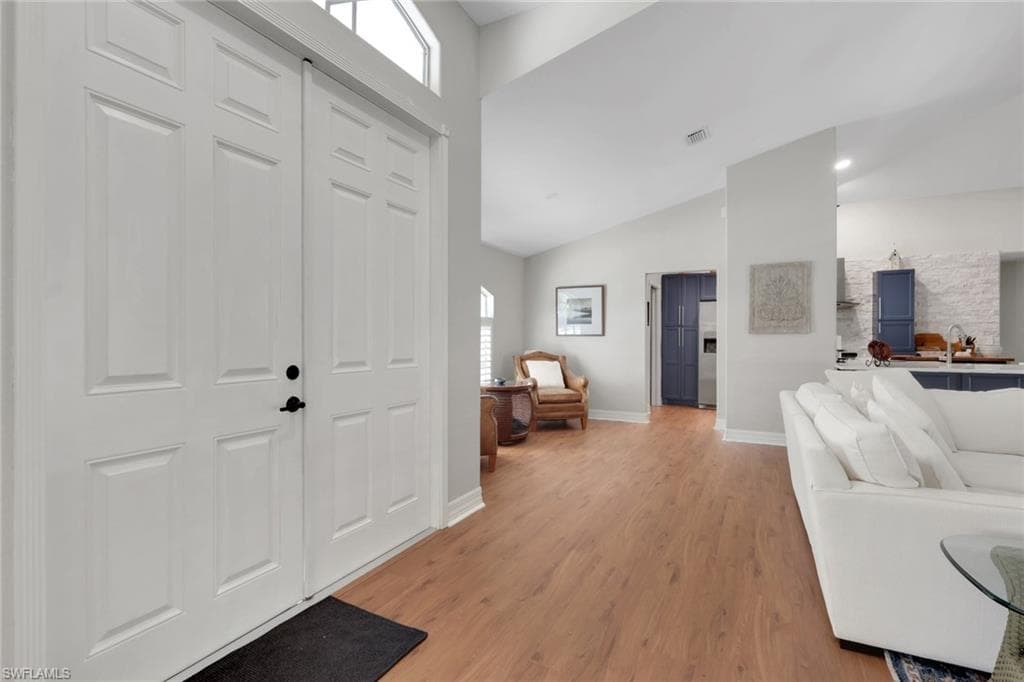 1377 Coconut DR, FORT MYERS FL 33901-3