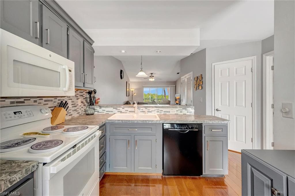 1315 Mainsail DR # 1112, NAPLES FL 34114-18