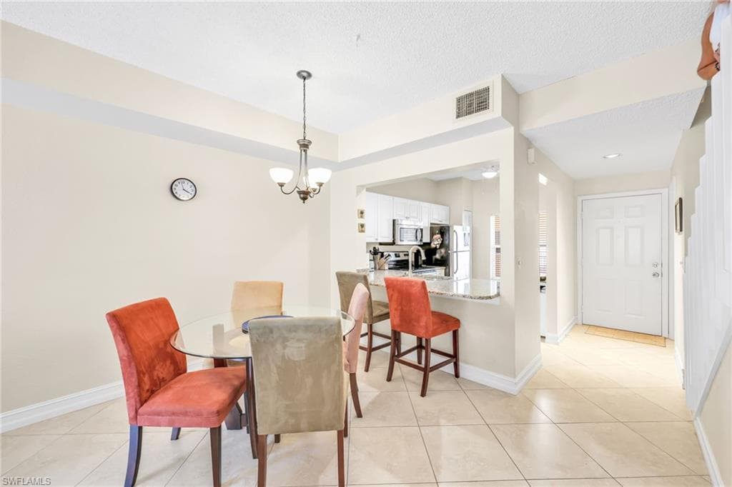 1044 Woodshire LN # B211, NAPLES FL 34105-11