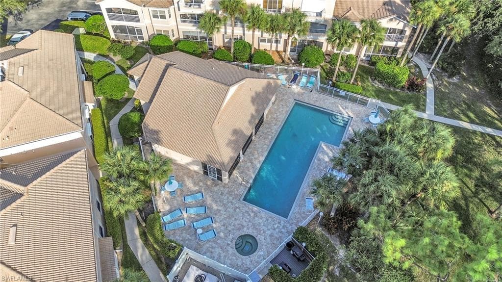 1044 Woodshire LN # B211, NAPLES FL 34105-31