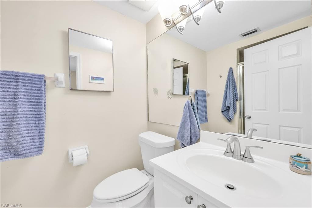 1044 Woodshire LN # B211, NAPLES FL 34105-29