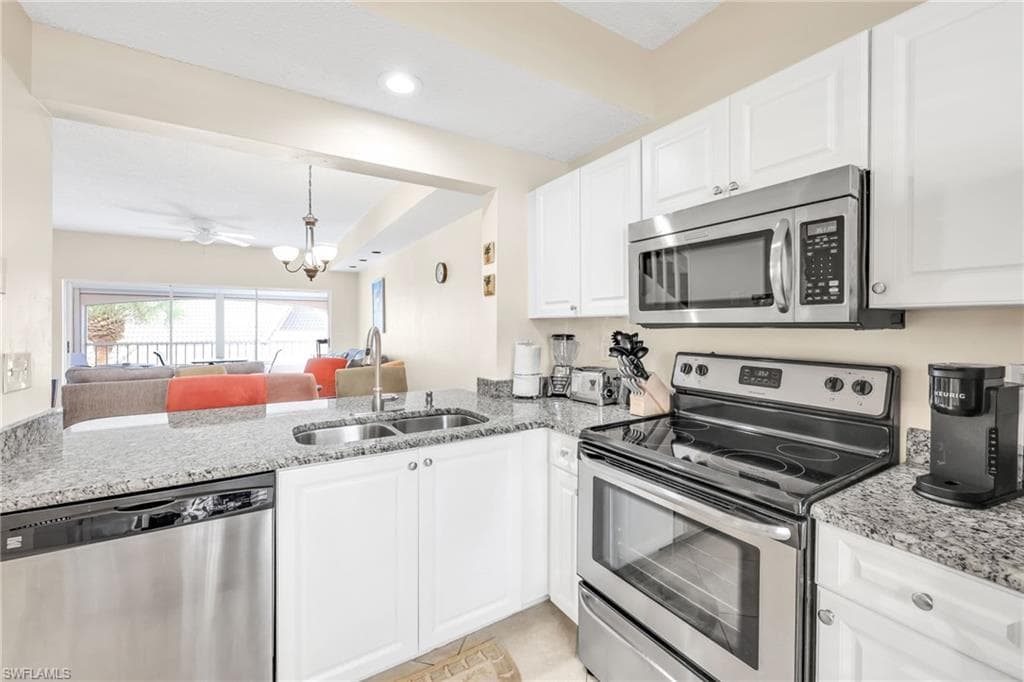 1044 Woodshire LN # B211, NAPLES FL 34105-13