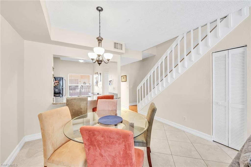 1044 Woodshire LN # B211, NAPLES FL 34105-10