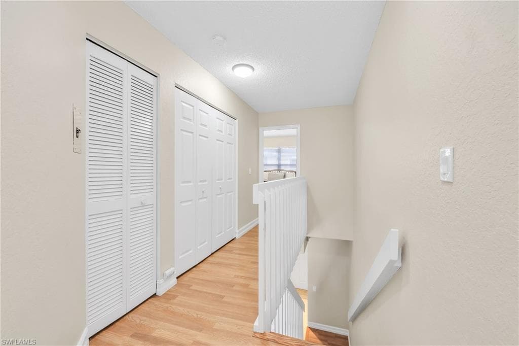 1044 Woodshire LN # B211, NAPLES FL 34105-18