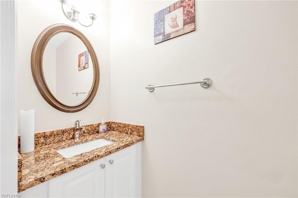 1044 Woodshire LN # B211, NAPLES FL 34105-30