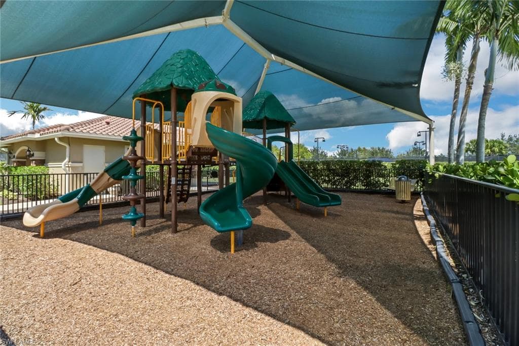 3295 Tahoe CT, NAPLES FL 34119-30