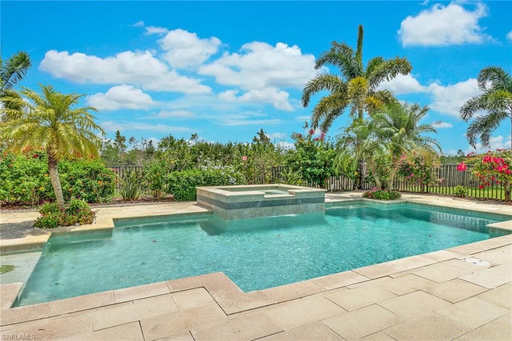 3295 Tahoe CT, NAPLES FL 34119-23