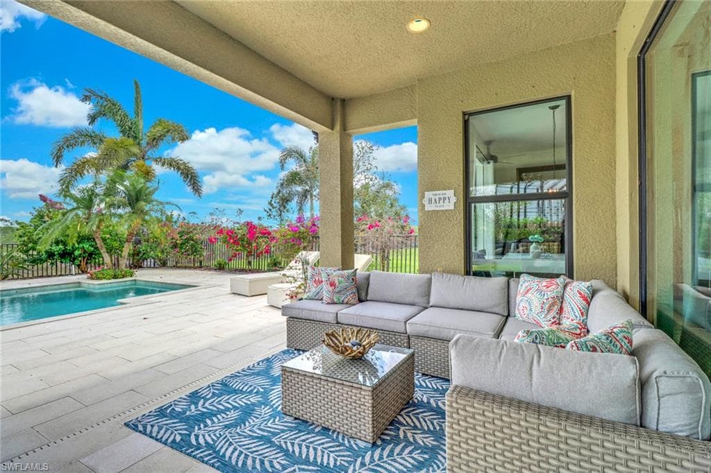 3295 Tahoe CT, NAPLES FL 34119-20