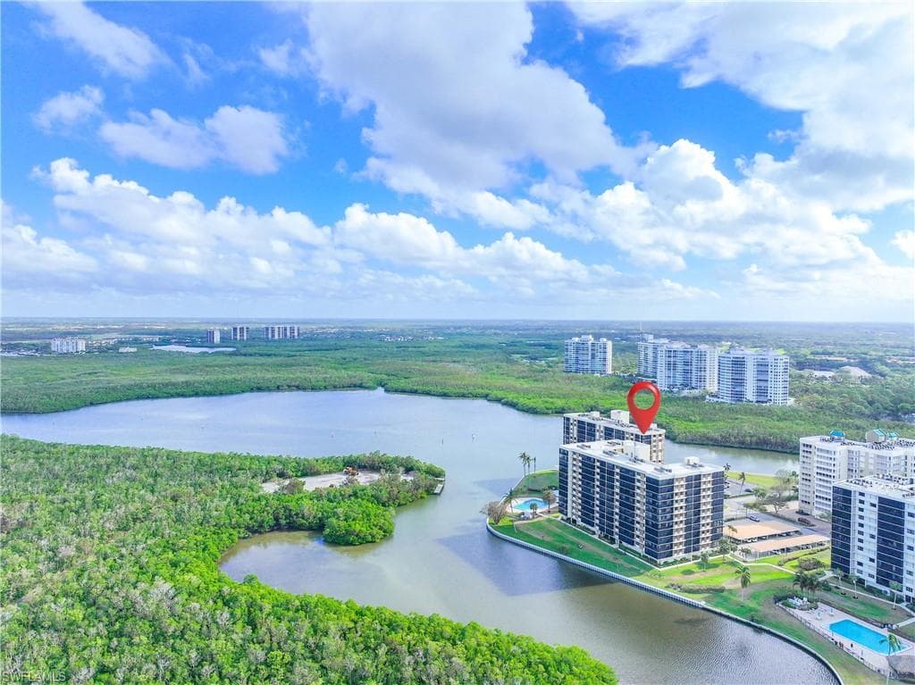 15 Bluebill AVE # 103s, NAPLES FL 34108-41