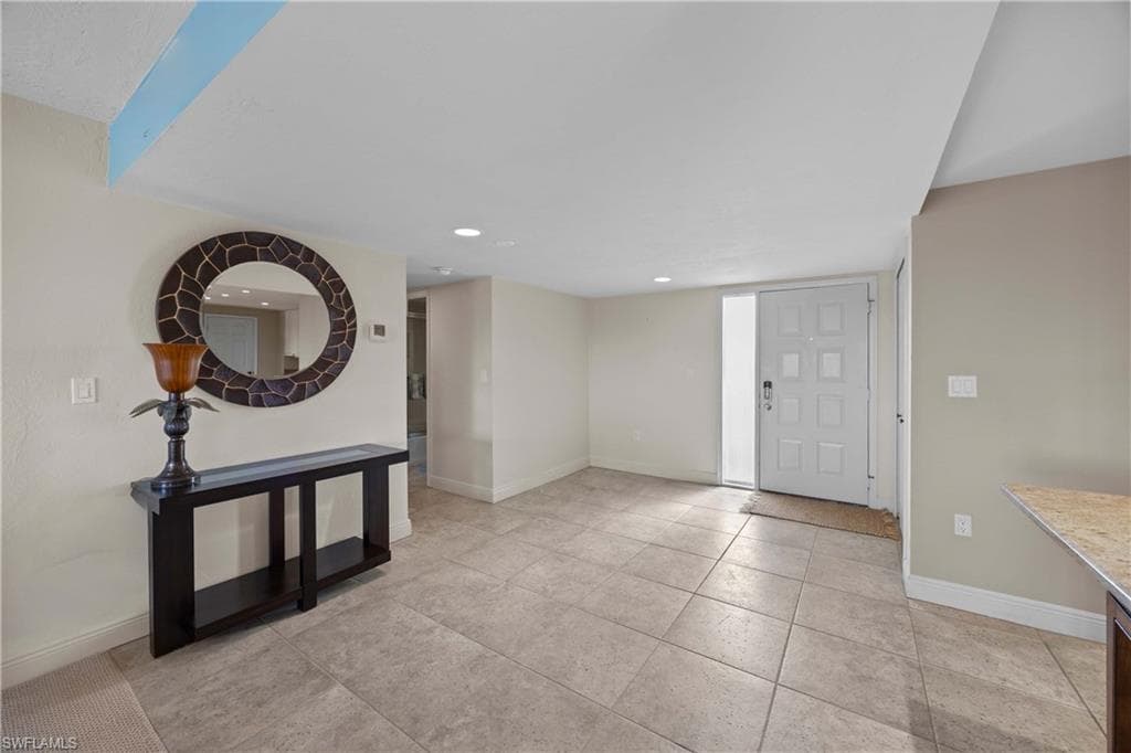 15 Bluebill AVE # 103s, NAPLES FL 34108-12