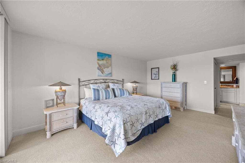 15 Bluebill AVE # 103s, NAPLES FL 34108-21