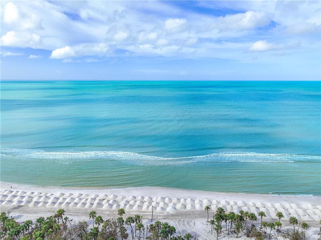 15 Bluebill AVE # 103s, NAPLES FL 34108-35