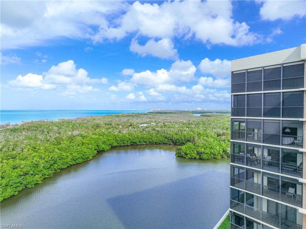 15 Bluebill AVE # 103s, NAPLES FL 34108-31