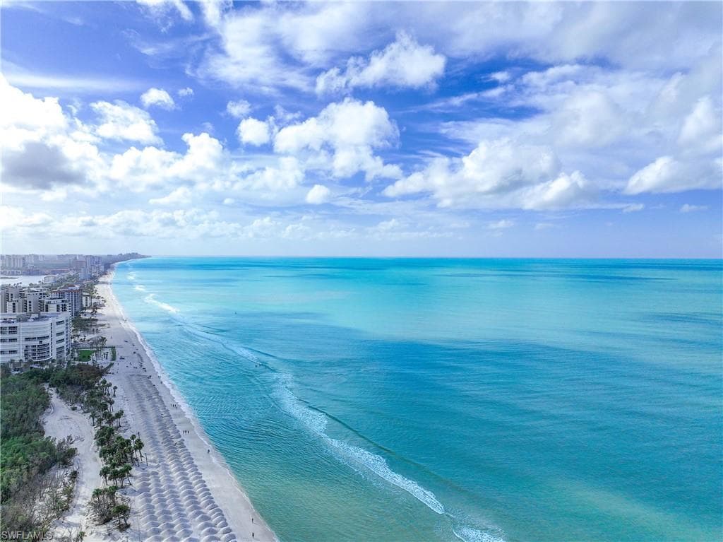 15 Bluebill AVE # 103s, NAPLES FL 34108-37