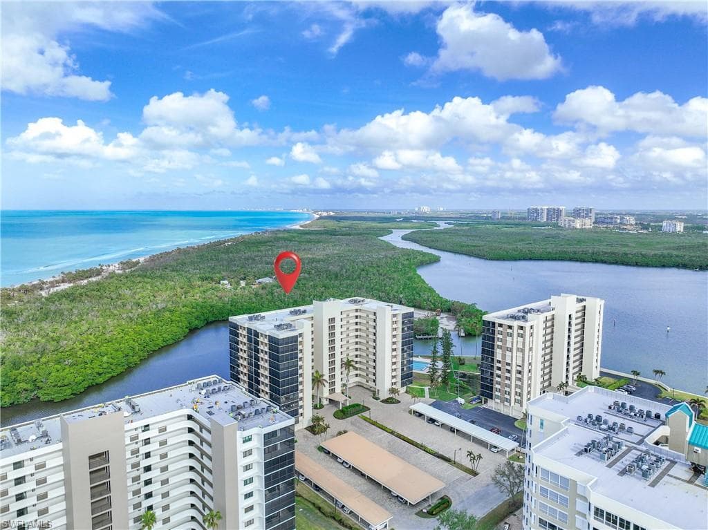 15 Bluebill AVE # 103s, NAPLES FL 34108-32
