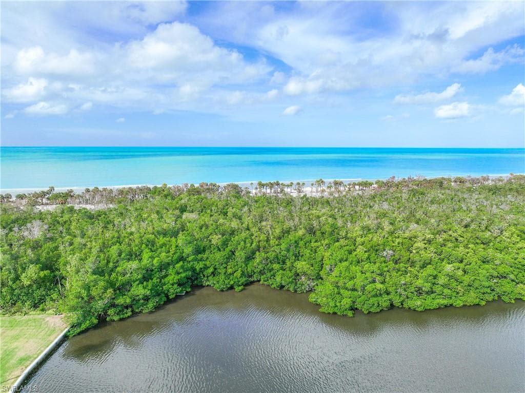 15 Bluebill AVE # 103s, NAPLES FL 34108-36