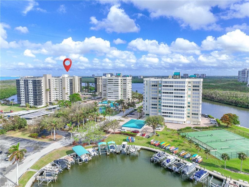 15 Bluebill AVE # 103s, NAPLES FL 34108-39