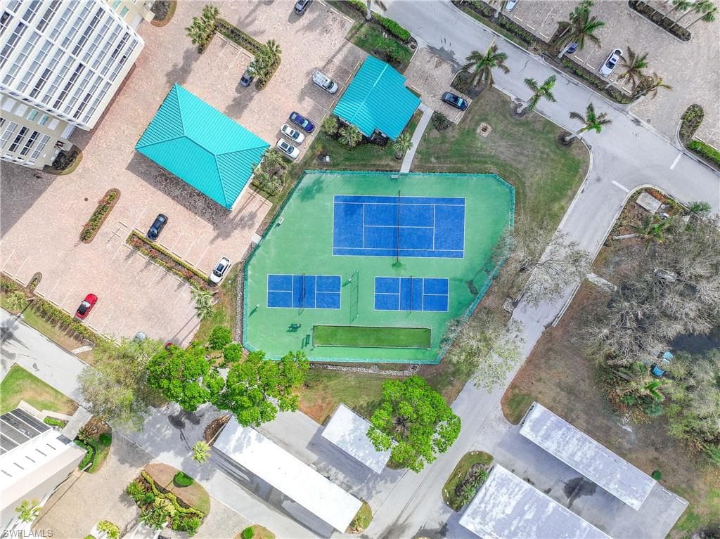 15 Bluebill AVE # 103s, NAPLES FL 34108-30