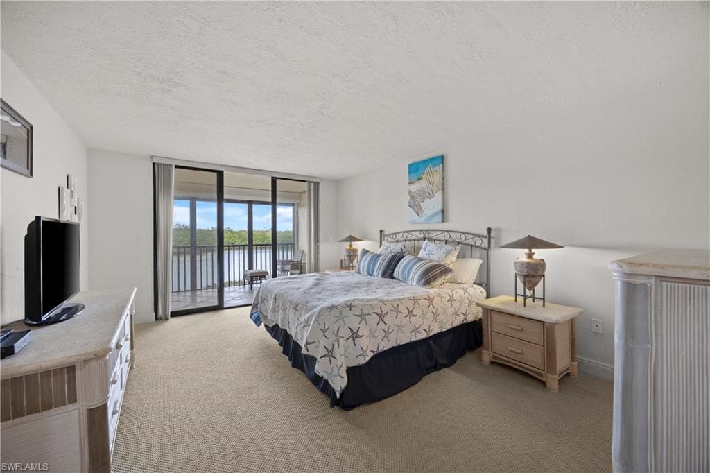 15 Bluebill AVE # 103s, NAPLES FL 34108-20