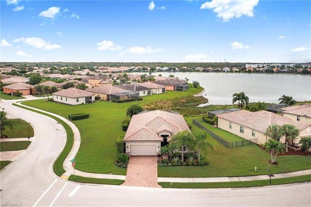 2727 Via Piazza LOOP, FORT MYERS FL 33905-1