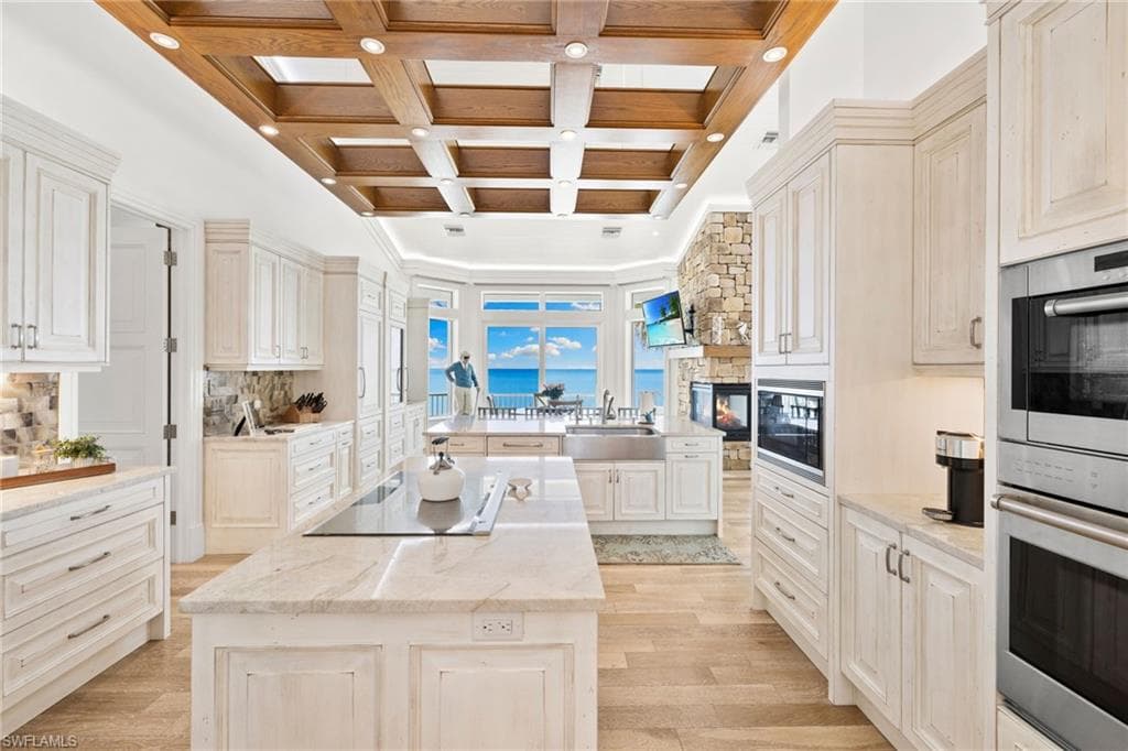 40 32nd AVE S-22