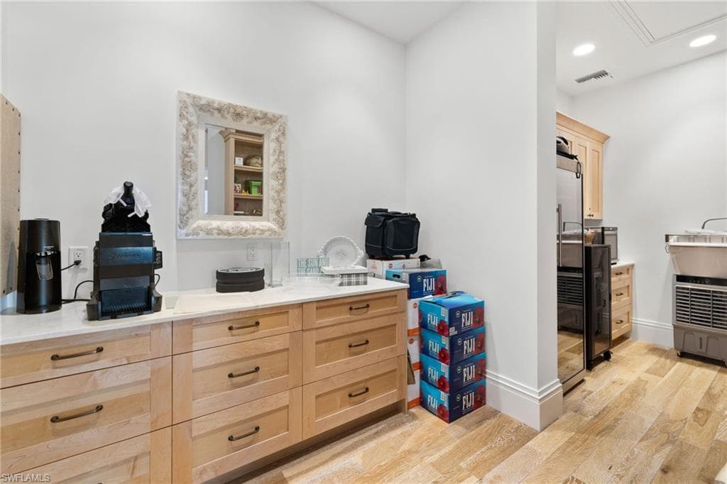 40 32nd AVE S-26