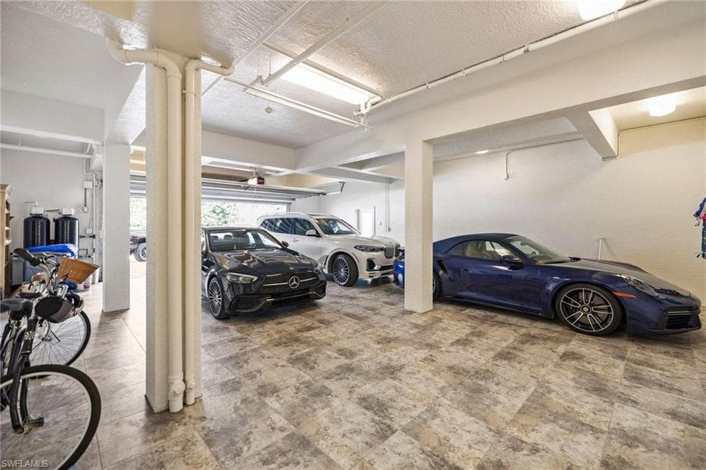 40 32nd AVE S-46
