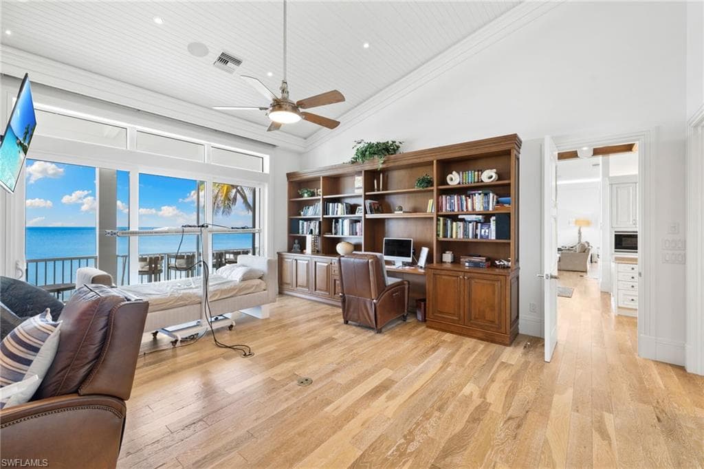 40 32nd AVE S-35