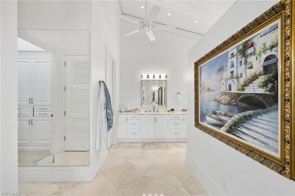 40 32nd AVE S-31