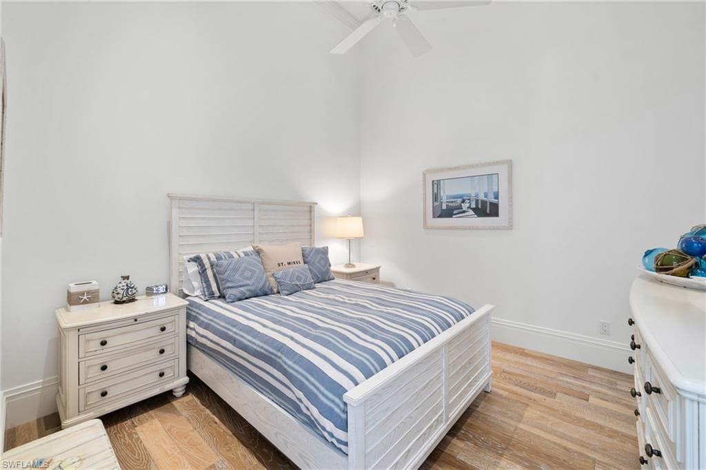 40 32nd AVE S-37