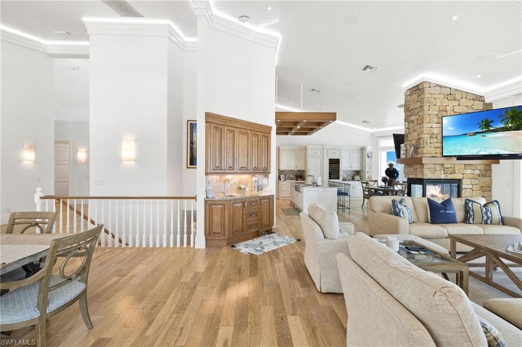 40 32nd AVE S-17