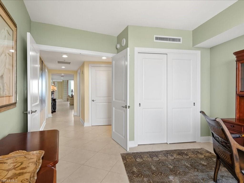 1050 Borghese LN # 1804, NAPLES FL 34114-21