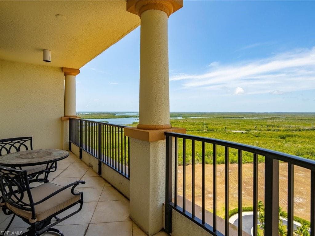 1050 Borghese LN # 1804, NAPLES FL 34114-23