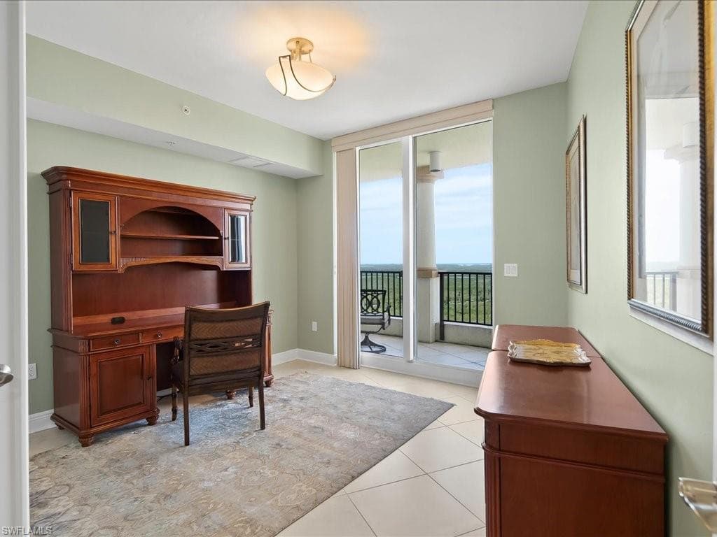 1050 Borghese LN # 1804, NAPLES FL 34114-18