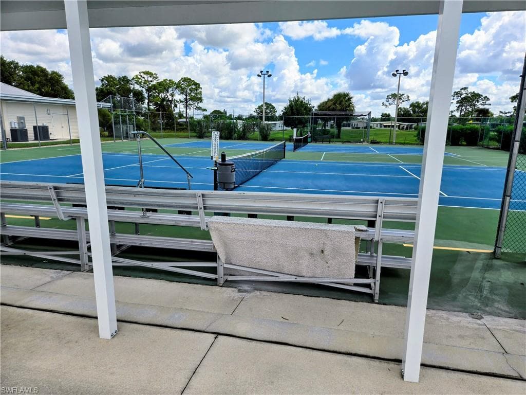 21 Nicklaus BLVD, NORTH FORT MYERS FL 33903-14