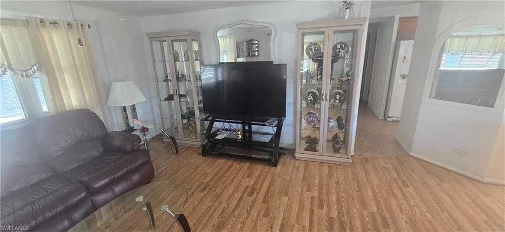 21 Nicklaus BLVD, NORTH FORT MYERS FL 33903-39