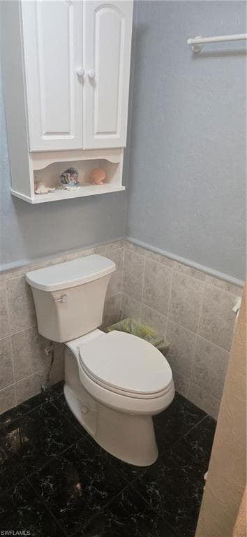 21 Nicklaus BLVD, NORTH FORT MYERS FL 33903-30